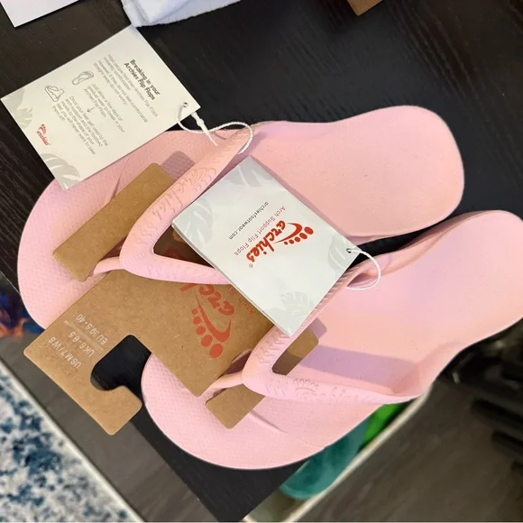 Archies Women's Pink Sandals - Picture 4 of 6